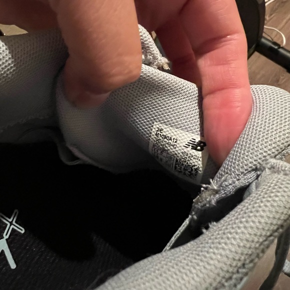 New Balance Men’s Blue Athletic Shoes GUC - Picture 6 of 6